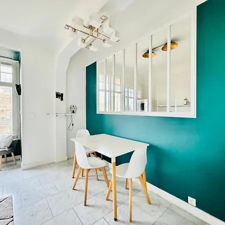 Le Meurice - Bright Apartment *